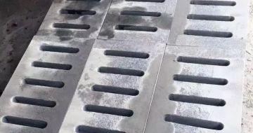 秦皇岛 芝麻灰石材沟盖板