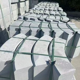 秦皇岛 芝麻灰弧形路沿石