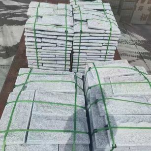 秦皇岛 芝麻白蘑菇石装车出货