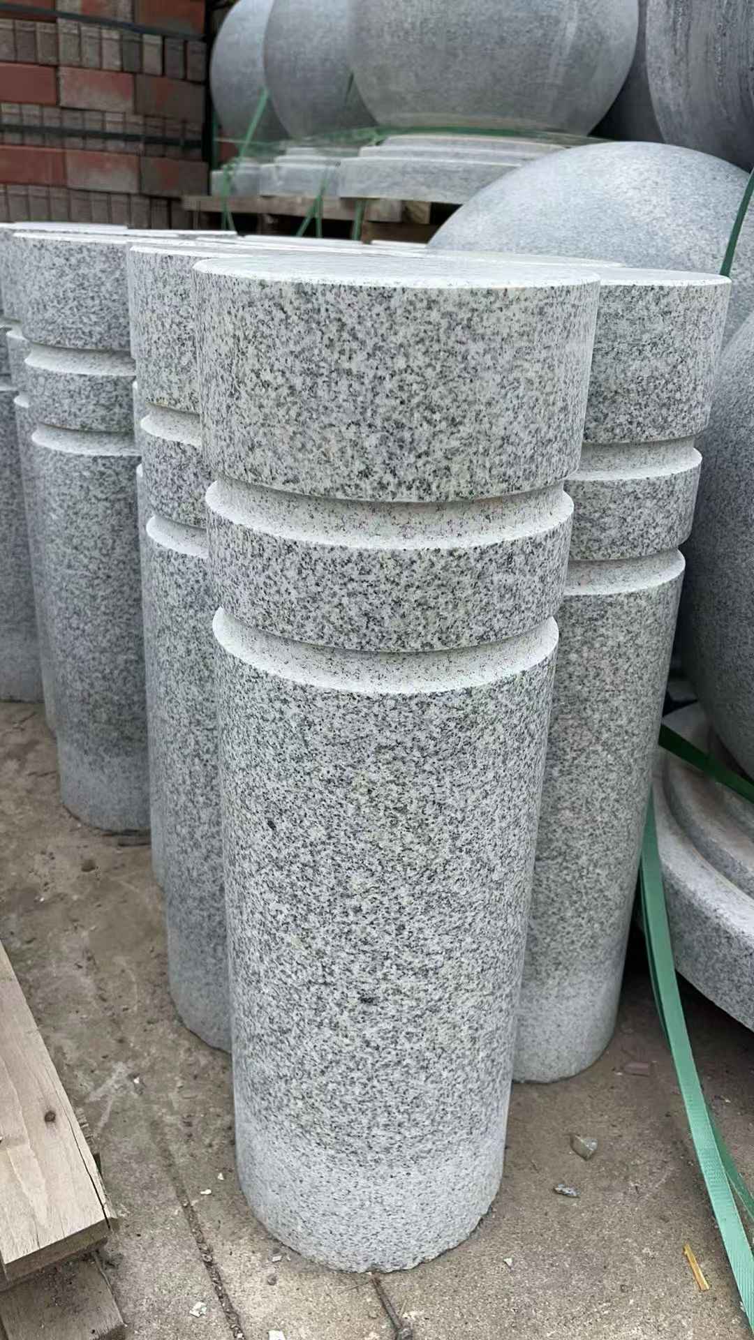 秦皇岛 芝麻白花岗岩挡车柱、隔离柱多少钱