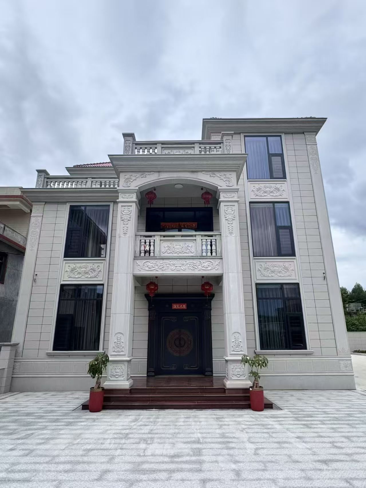 秦皇岛 芝麻白石材别墅干挂案例展示