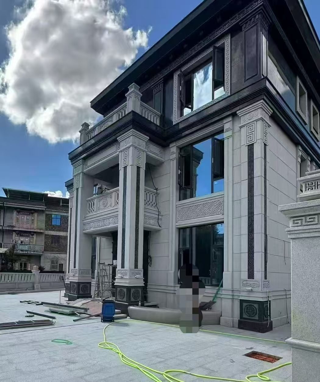 秦皇岛 别墅干挂，芝麻白与芝麻黑完美配合